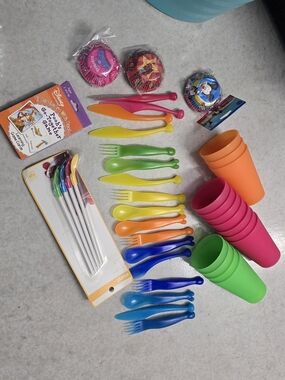 Reusable  Assorted Neon Party Cups & Cutlery Set - Multi-Color BDL